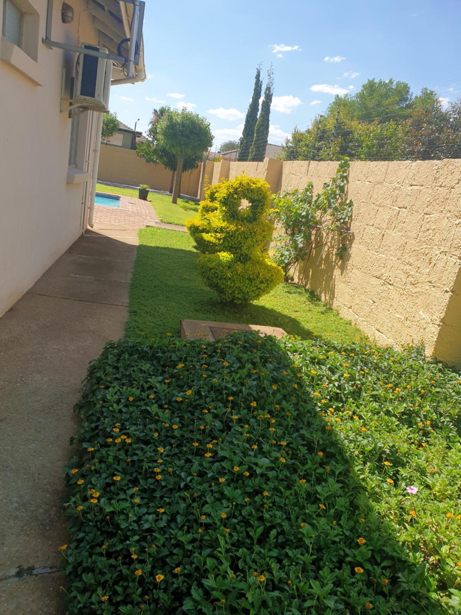 Strand Meadows B&B Gaborone Exterior photo